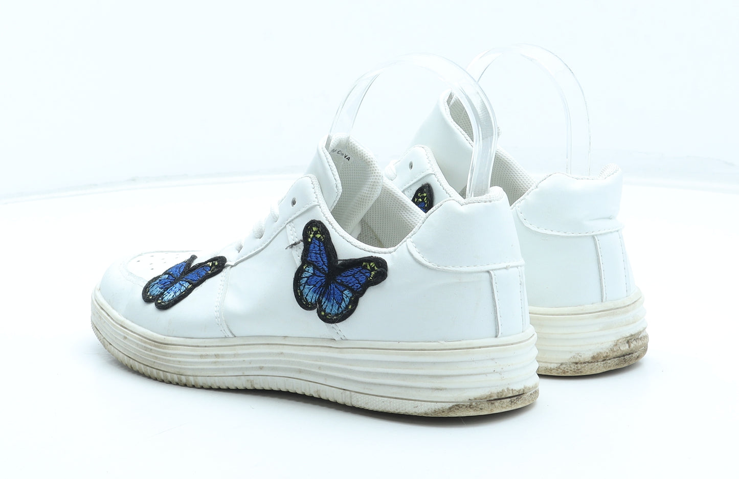 Missguided Womens White Geometric Polyurethane Trainer UK - Butterfly Detail