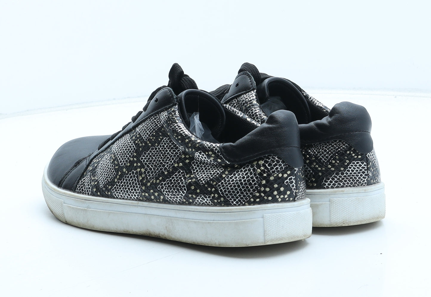 Preworn Womens Black Geometric Synthetic Trainer UK