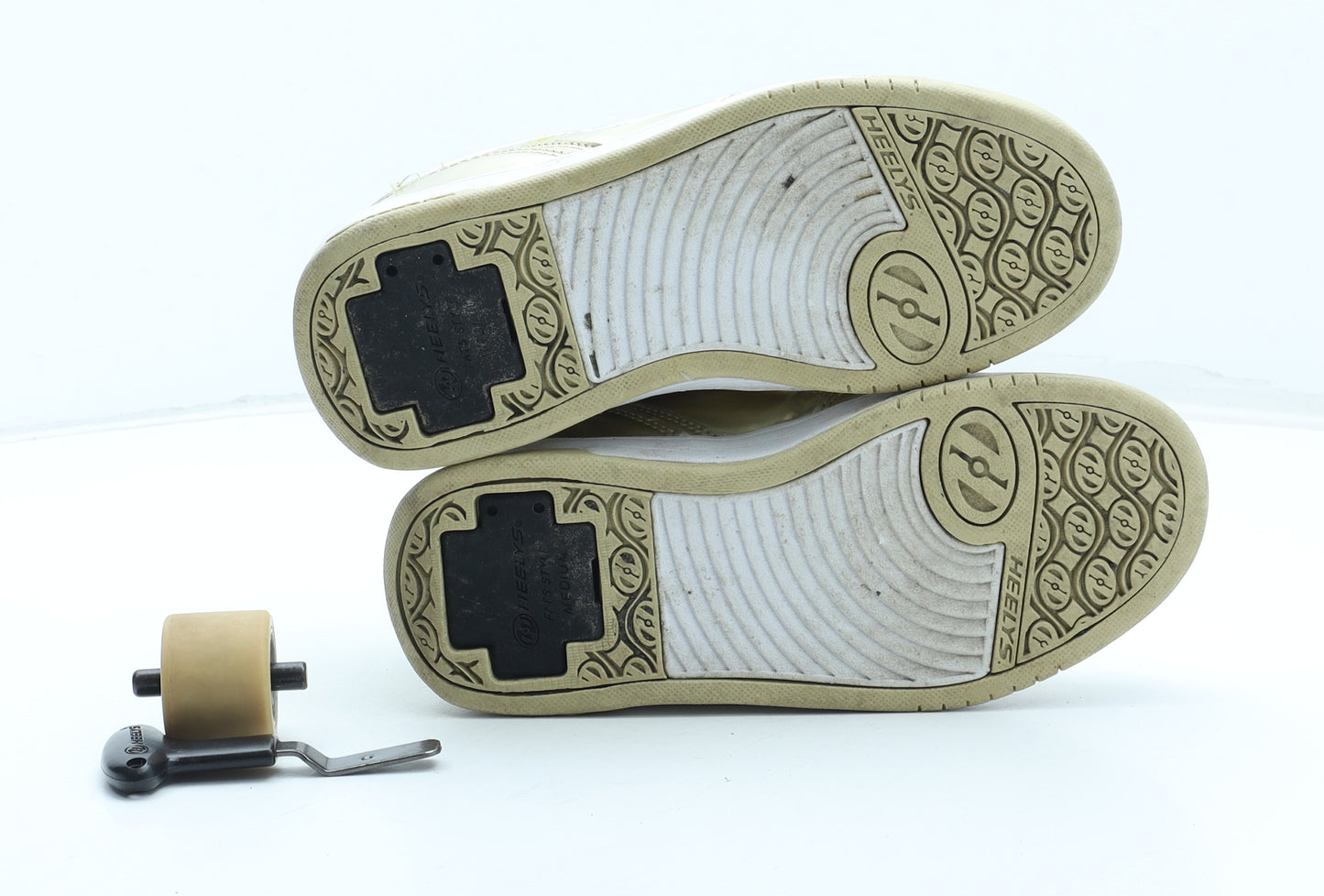Heelys Girls Gold Polyurethane Trainer UK 2
