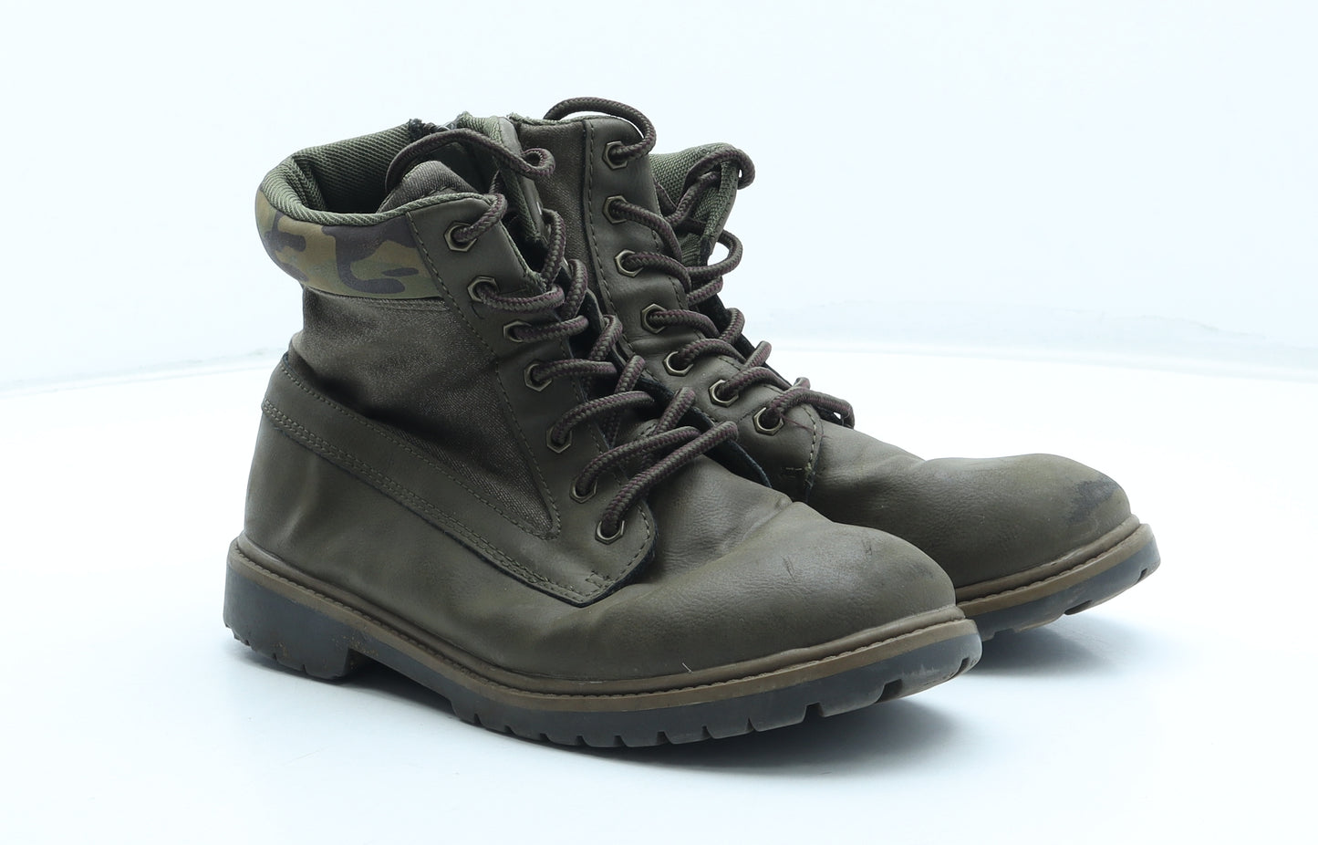 Preworn Boys Green Camouflage Polyurethane Combat Boot UK 5