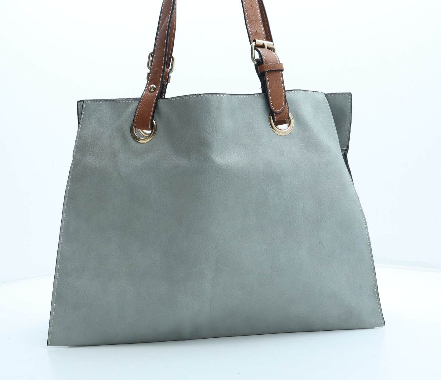 Preworn Womens Grey Polyurethane Shoulder Bag Size Large