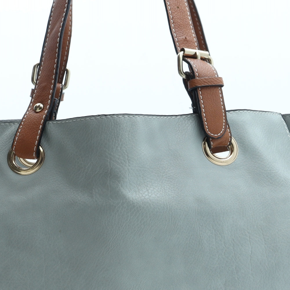 Preworn Womens Grey Polyurethane Shoulder Bag Size Large