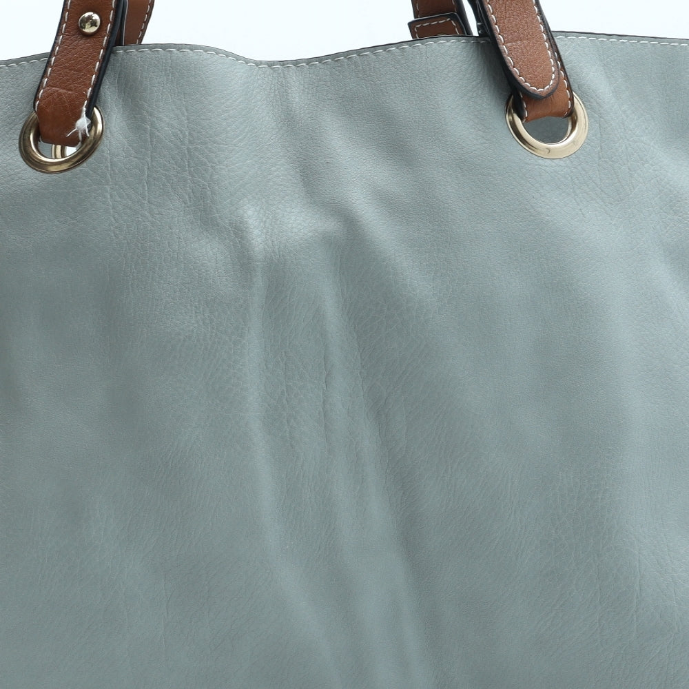Preworn Womens Grey Polyurethane Shoulder Bag Size Large