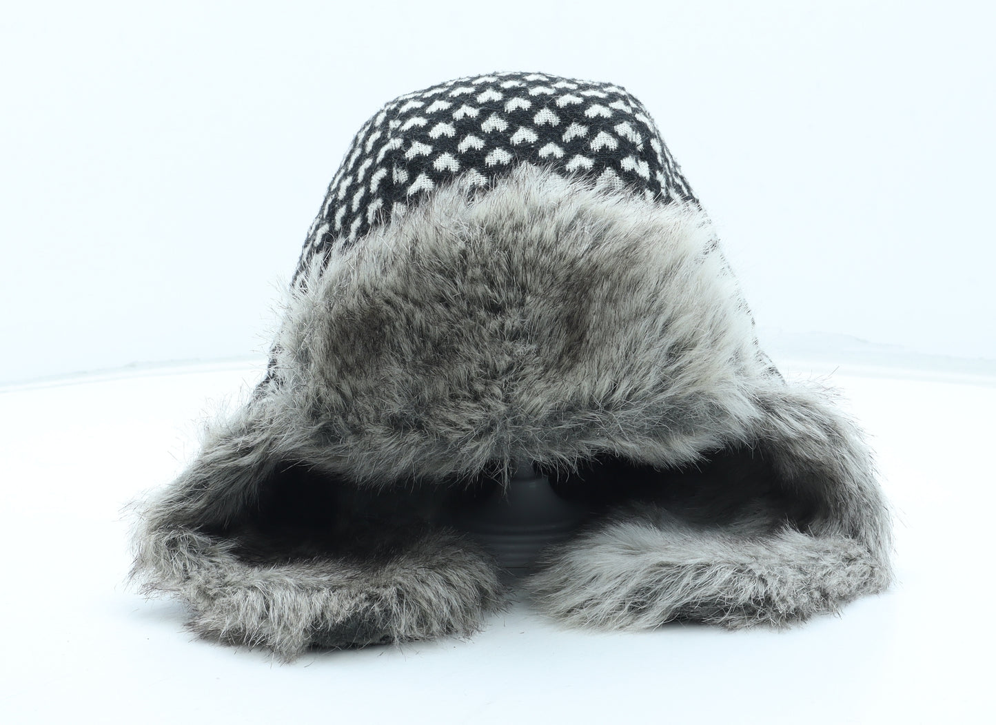 Preworn Womens Black Geometric Wool Trapper Hat One Size - Heart Pattern