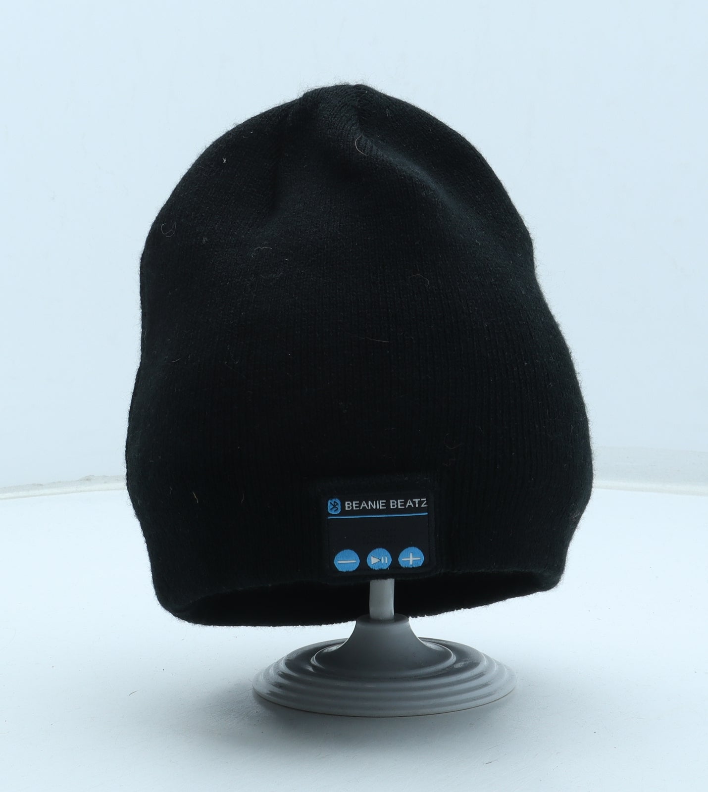 Beanie Beats Mens Black Acrylic Beanie One Size - Internal speakers. Rechargeable