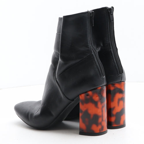 F&F Womens Black Synthetic Bootie Boot UK - Detail on Heel