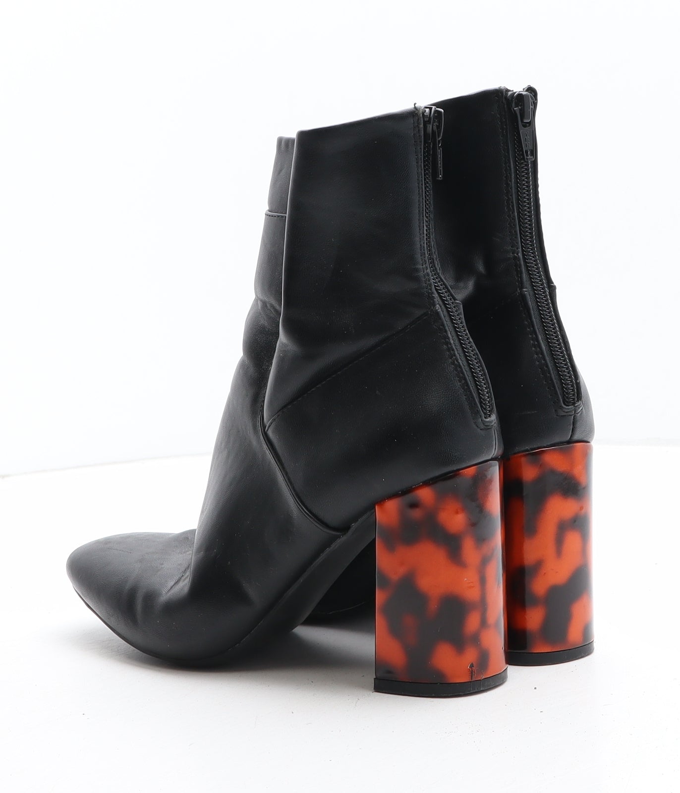 F&F Womens Black Synthetic Bootie Boot UK - Detail on Heel