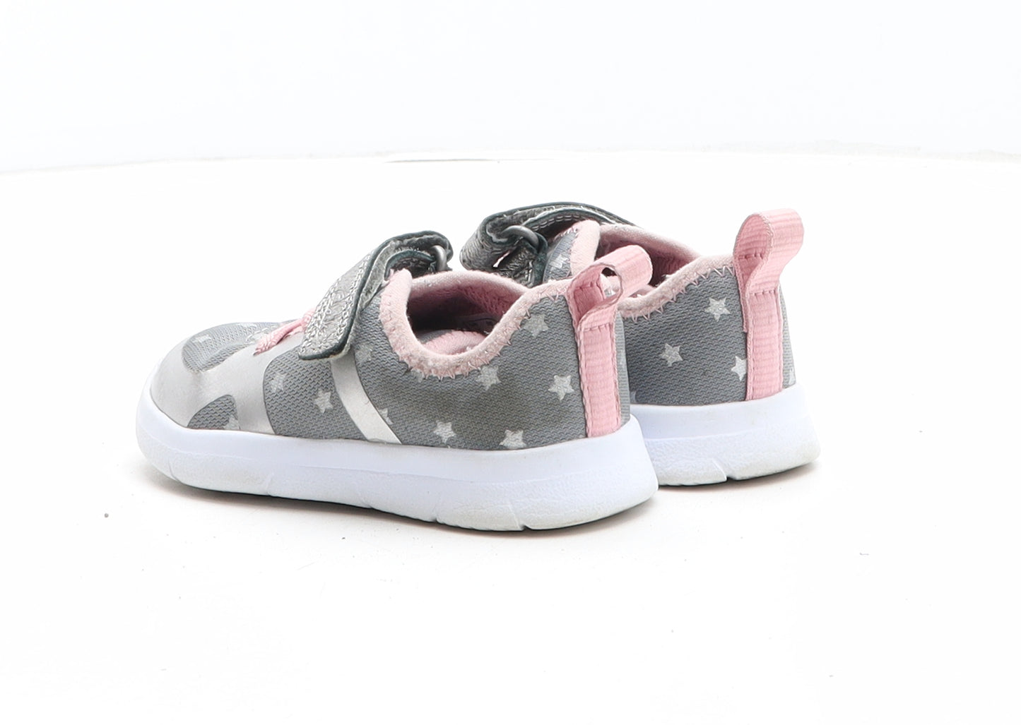 Clarks Girls Silver Geometric Synthetic Trainer UK 4.5 - Star Pattern