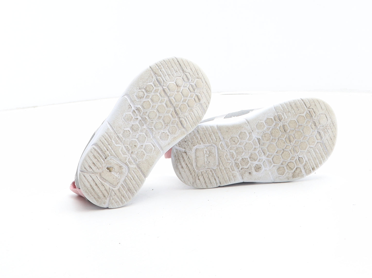 Clarks Girls Silver Geometric Synthetic Trainer UK 4.5 - Star Pattern
