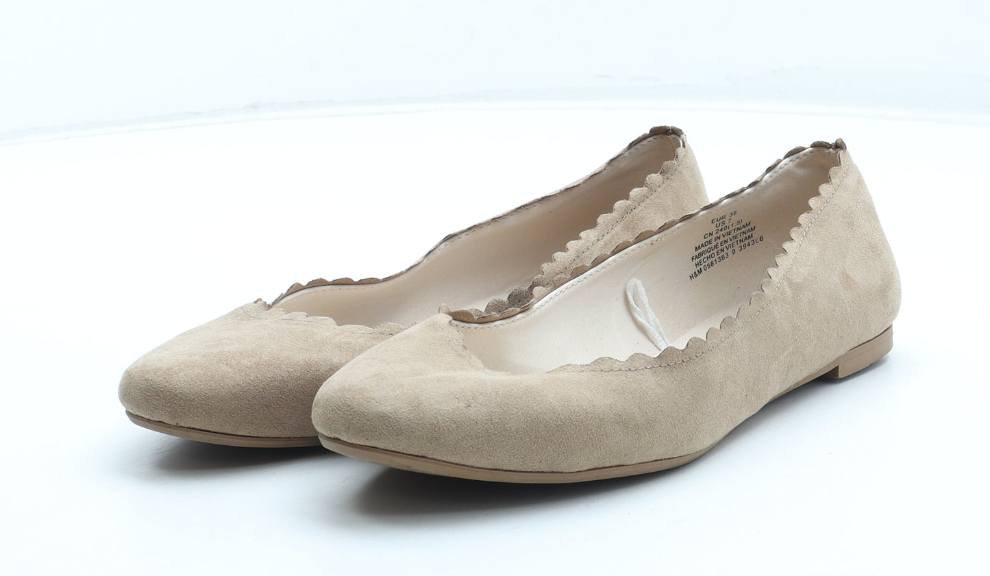 H&M Womens Beige Polyurethane Ballet Flat UK