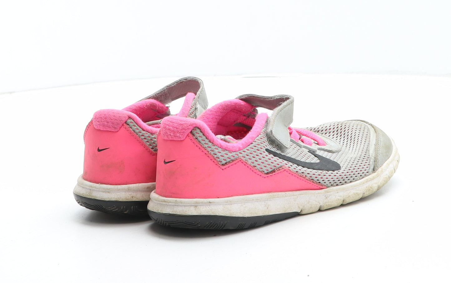 Nike Girls Grey Synthetic Trainer UK 12