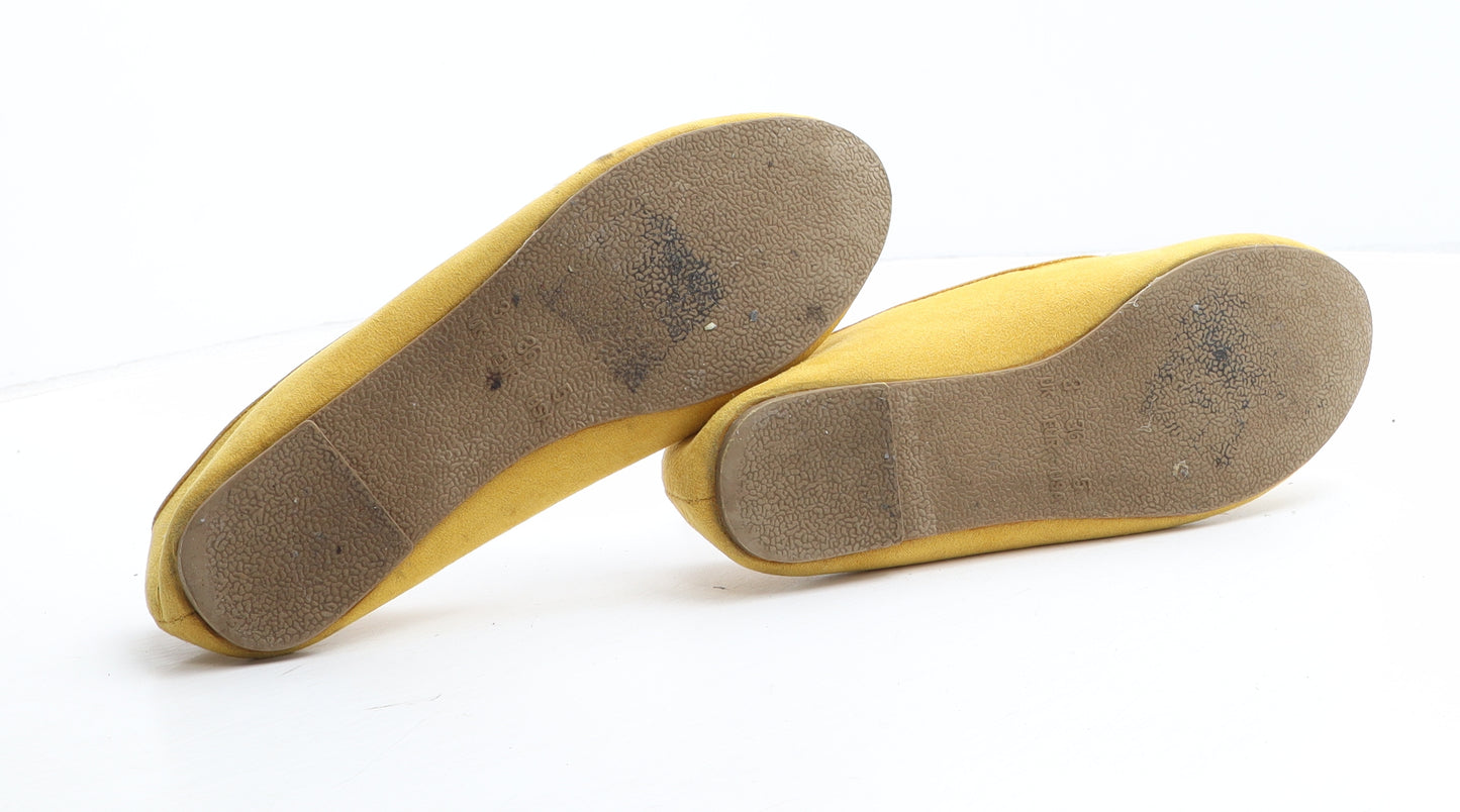 Primark Womens Yellow Synthetic Flat UK
