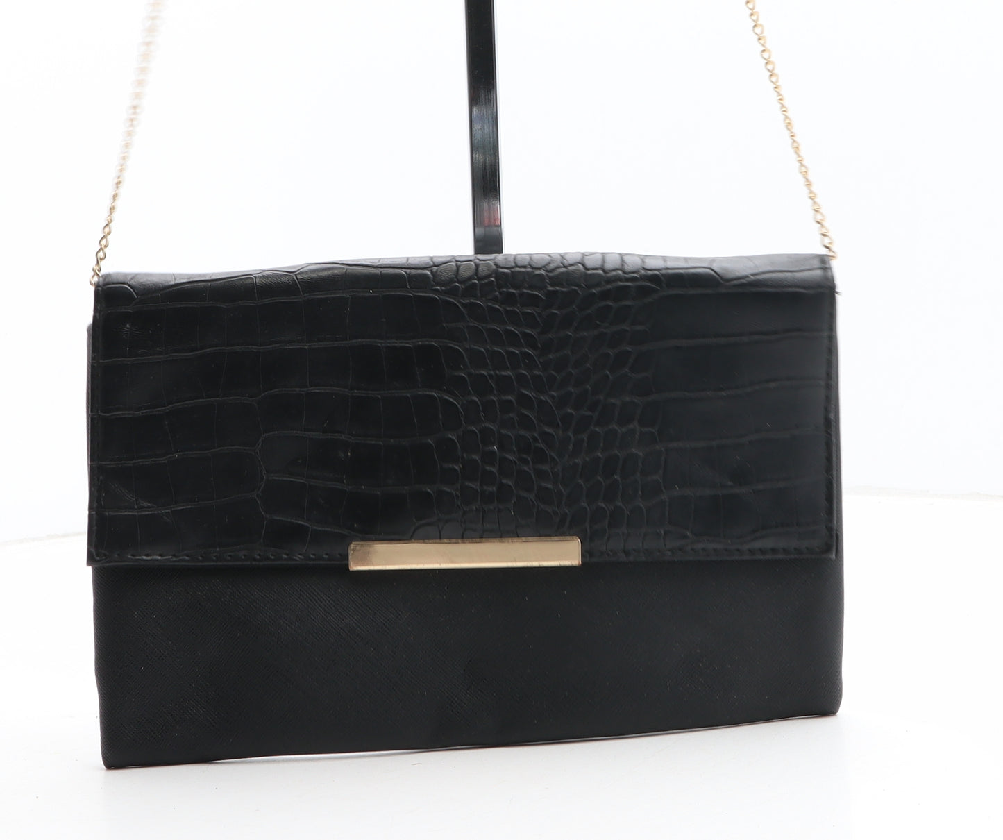 Preworn Womens Black Polyurethane Clutch Size Small - Croc Texture