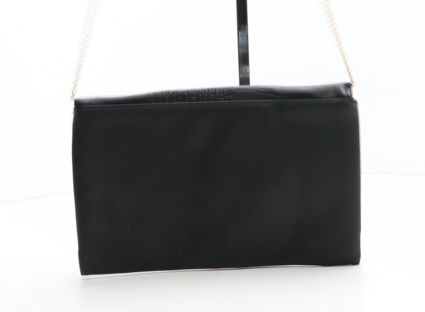 Preworn Womens Black Polyurethane Clutch Size Small - Croc Texture