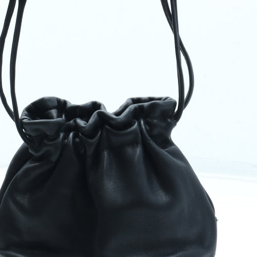 Preworn Womens Black Leather Crossbody Size Small