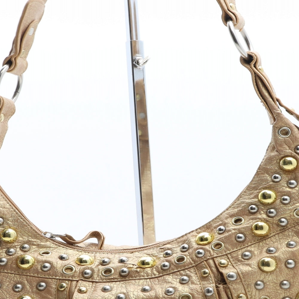 Preworn Womens Gold Polyurethane Shoulder Bag Size Medium
