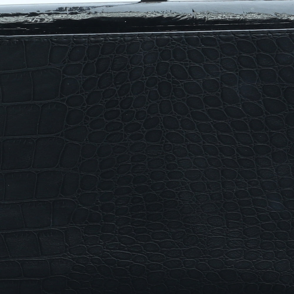 New Look Womens Black Polyurethane Clutch Size Small
