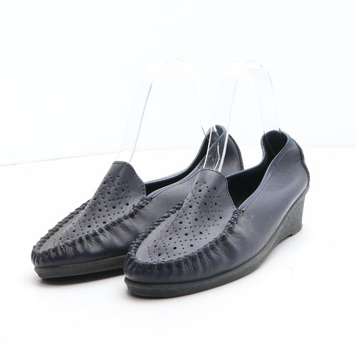 Preworn Womens Blue Leather Slip On Casual UK - UK Size Estimated 3