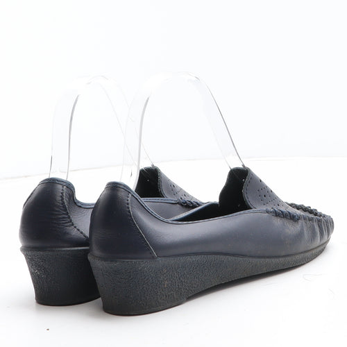 Preworn Womens Blue Leather Slip On Casual UK - UK Size Estimated 3