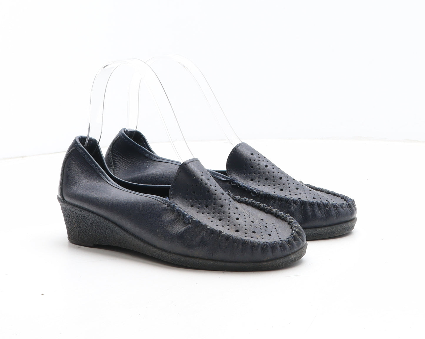 Preworn Womens Blue Leather Slip On Casual UK - UK Size Estimated 3