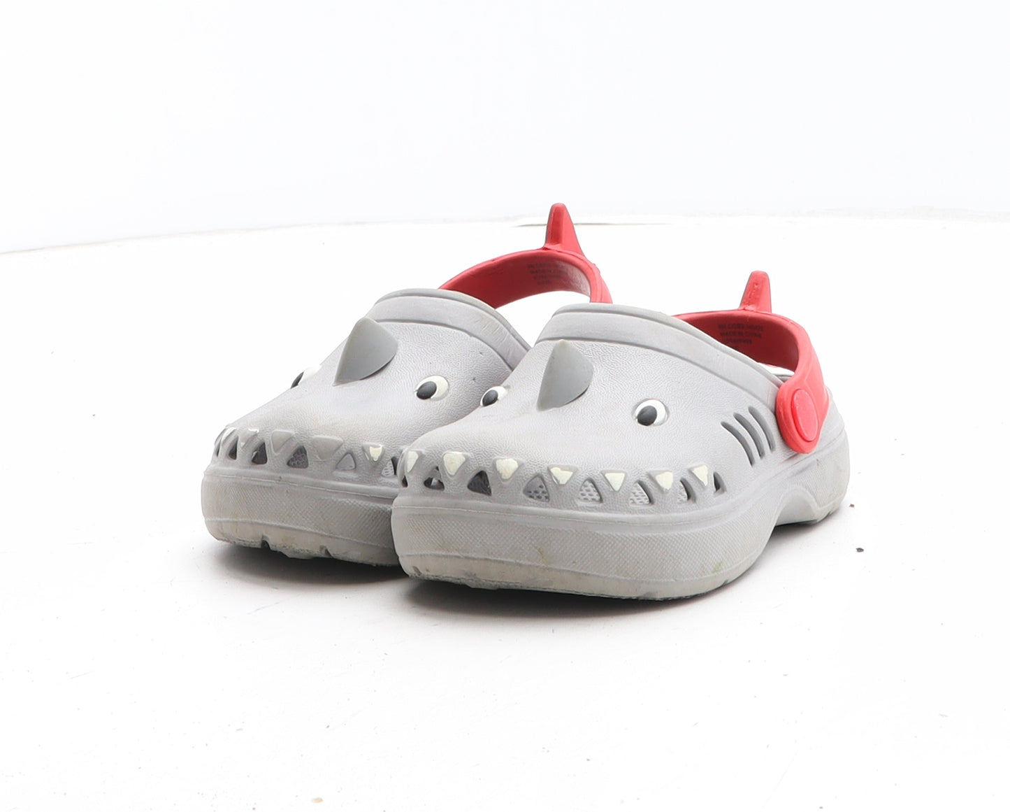 Preworn Boys Grey Synthetic Clog Sandal UK 6 - Shark Detail