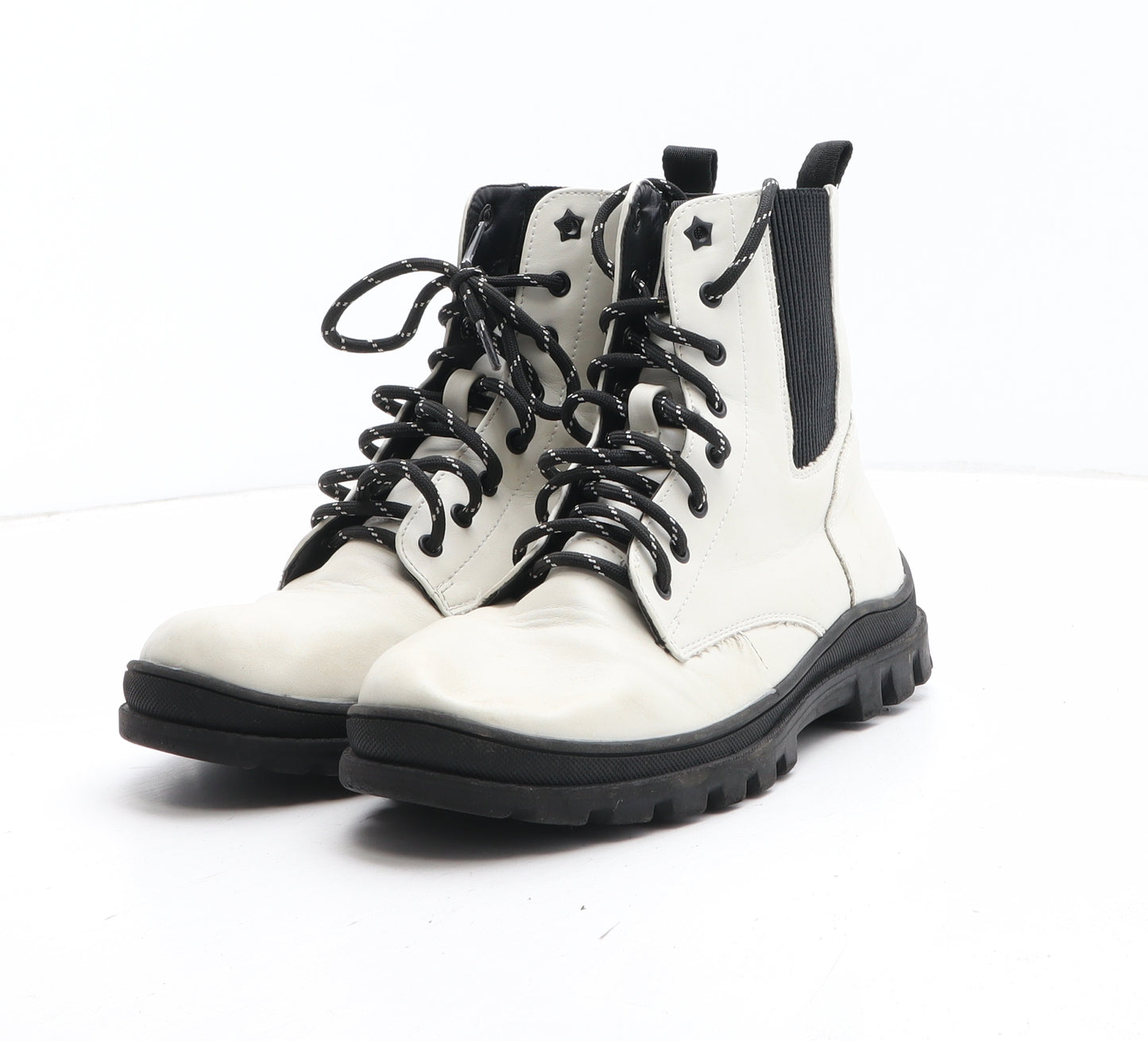 Preworn Girls White Synthetic Chelsea Boot UK 3