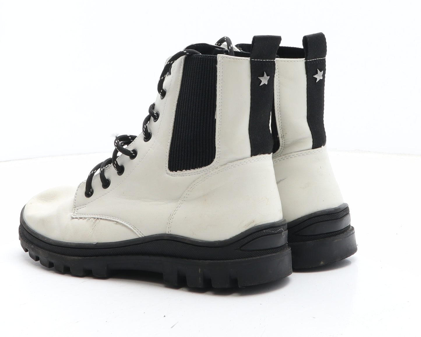 Preworn Girls White Synthetic Chelsea Boot UK 3