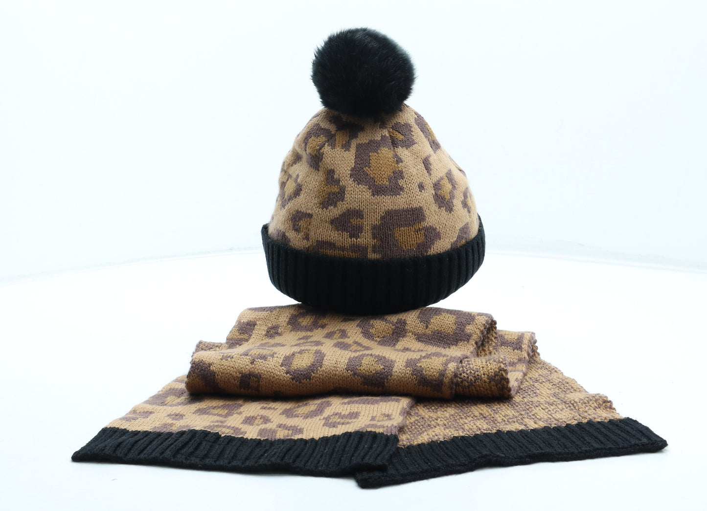 Thread Girls Girls Brown Animal Print Acrylic Bobble Hat One Size - Leopard Pattern Matching Scarf. Size 5-9 years