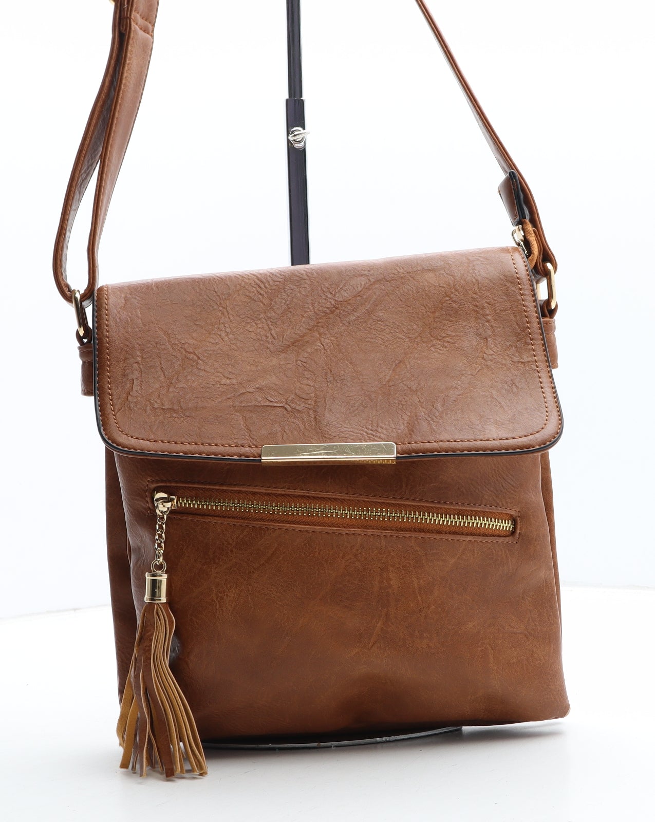 Preworn Womens Brown Polyurethane Crossbody Size Medium