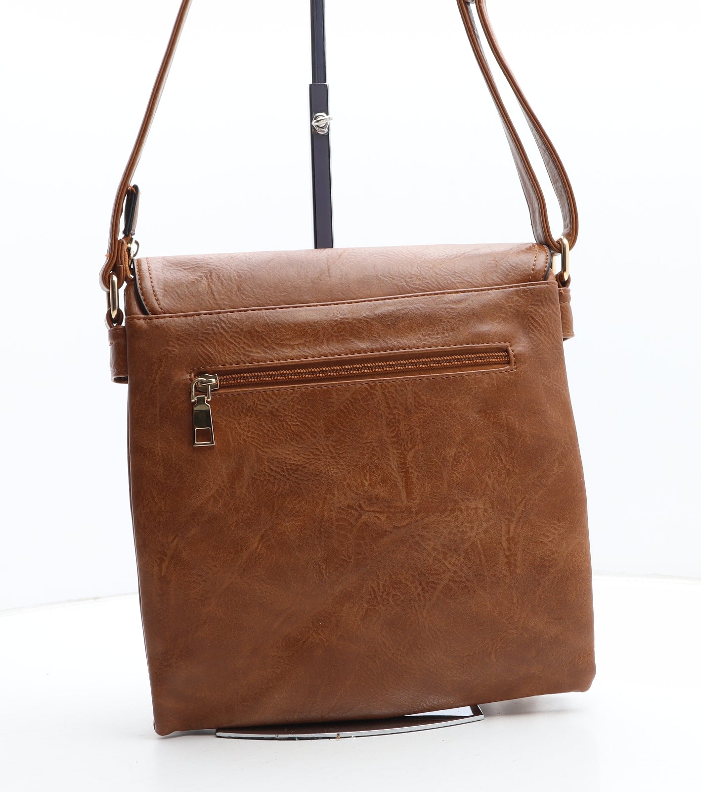 Preworn Womens Brown Polyurethane Crossbody Size Medium