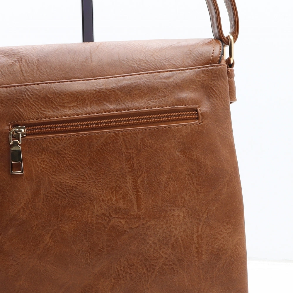 Preworn Womens Brown Polyurethane Crossbody Size Medium