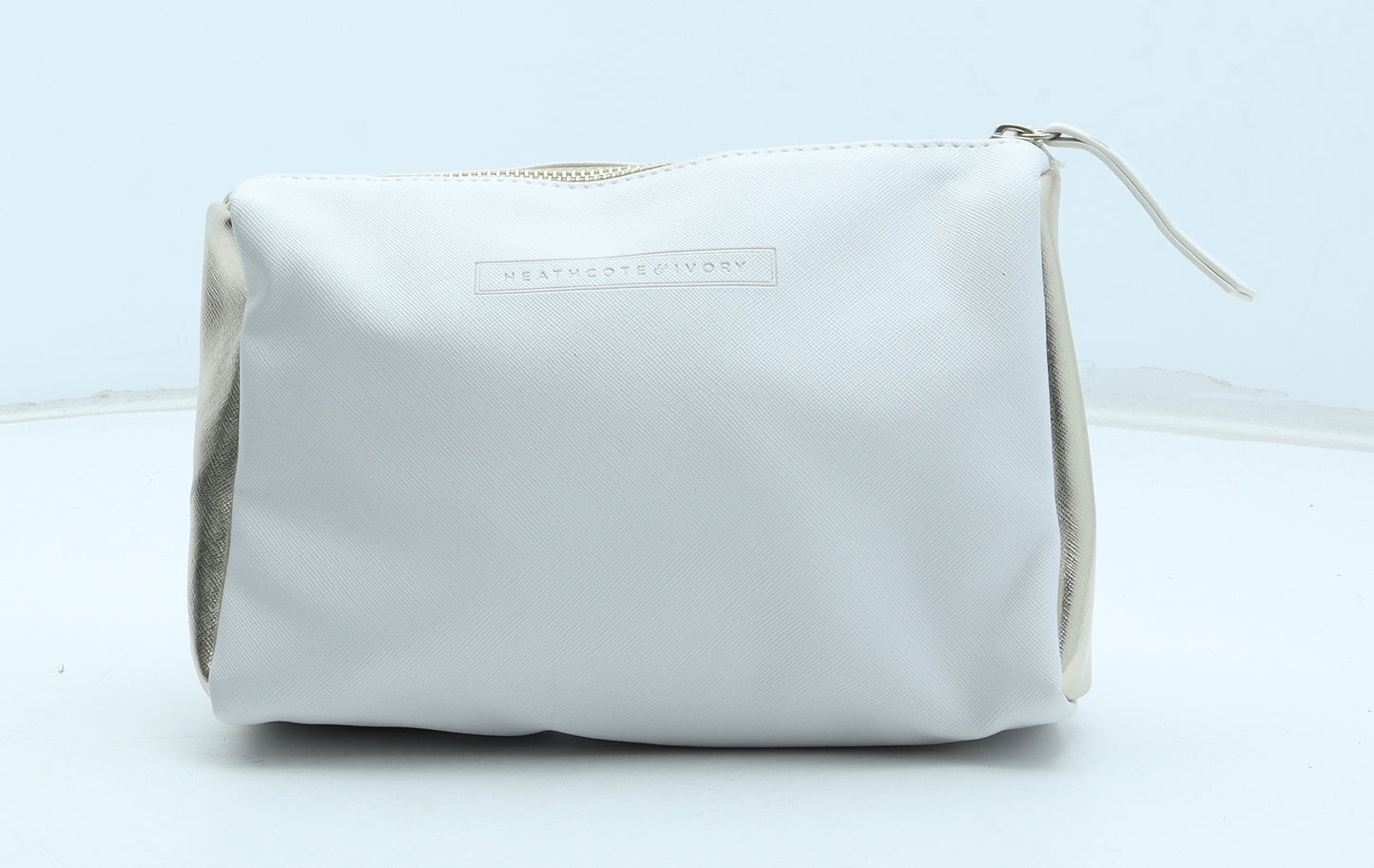 Heathcote & Ivory Womens White Floral Polyurethane Pouch Size Small - Travel Bag