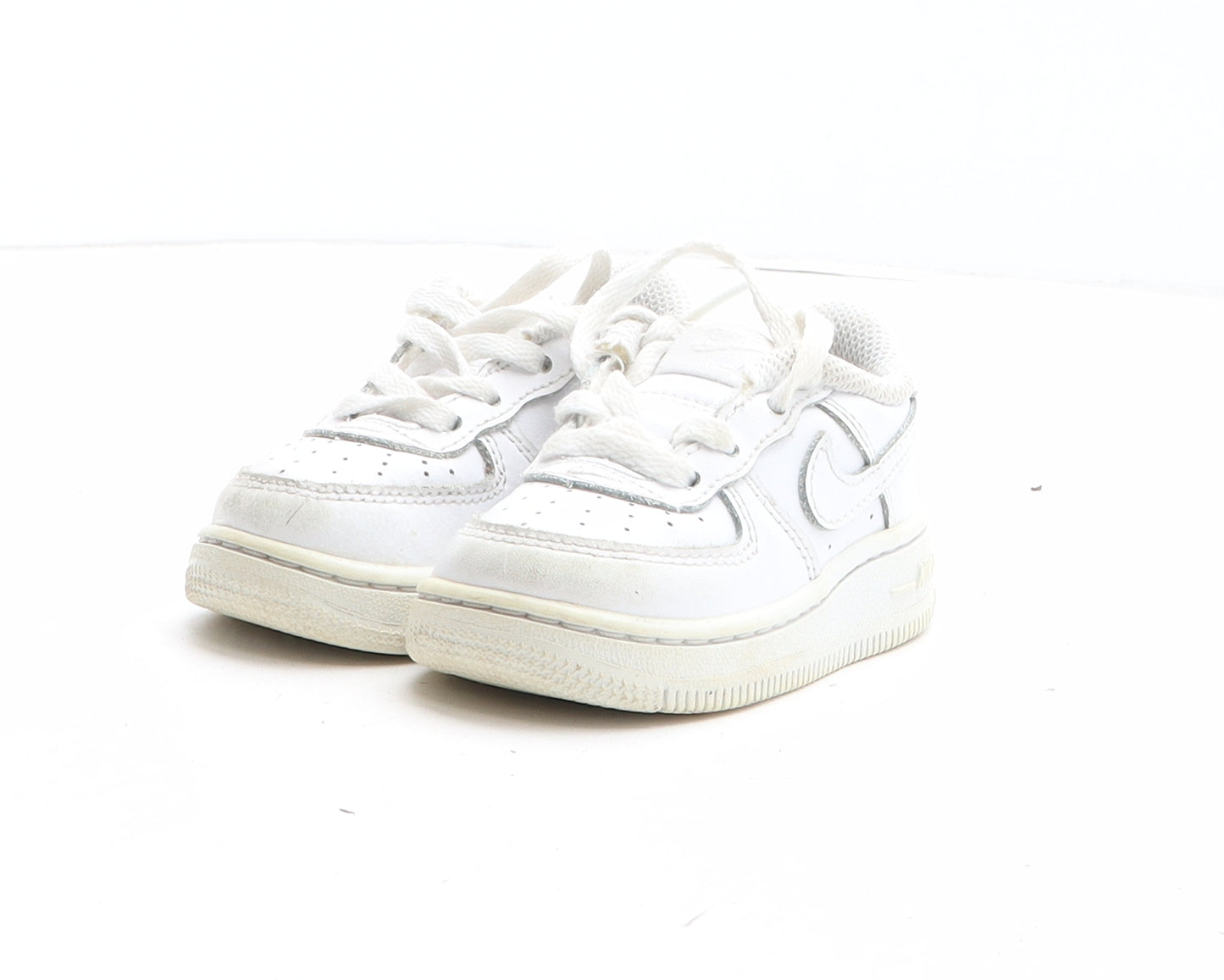 Nike Girls White Synthetic Trainer UK 4.5