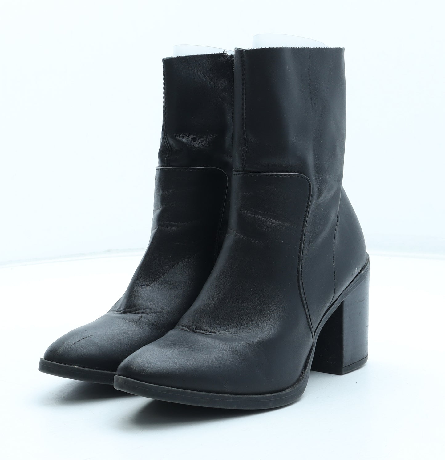 Preworn Womens Black Leather Bootie Boot UK