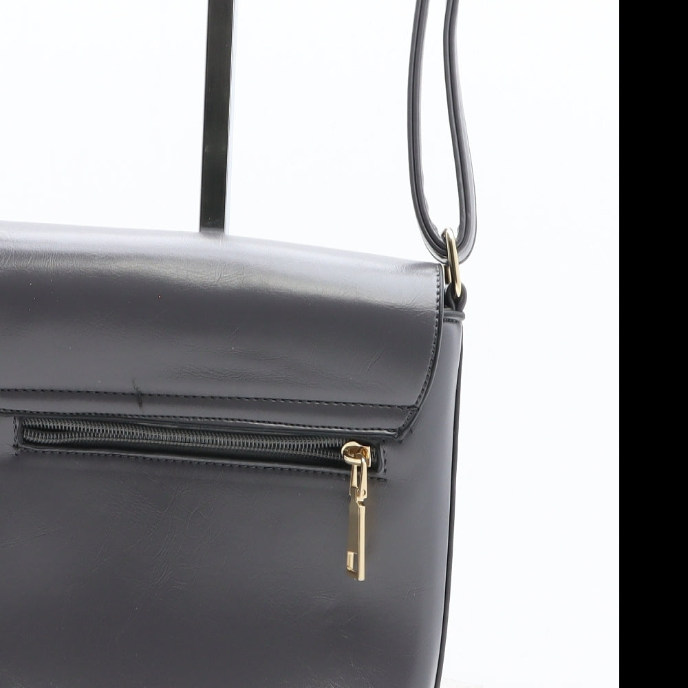 Preworn Womens Grey Polyurethane Crossbody Size Small