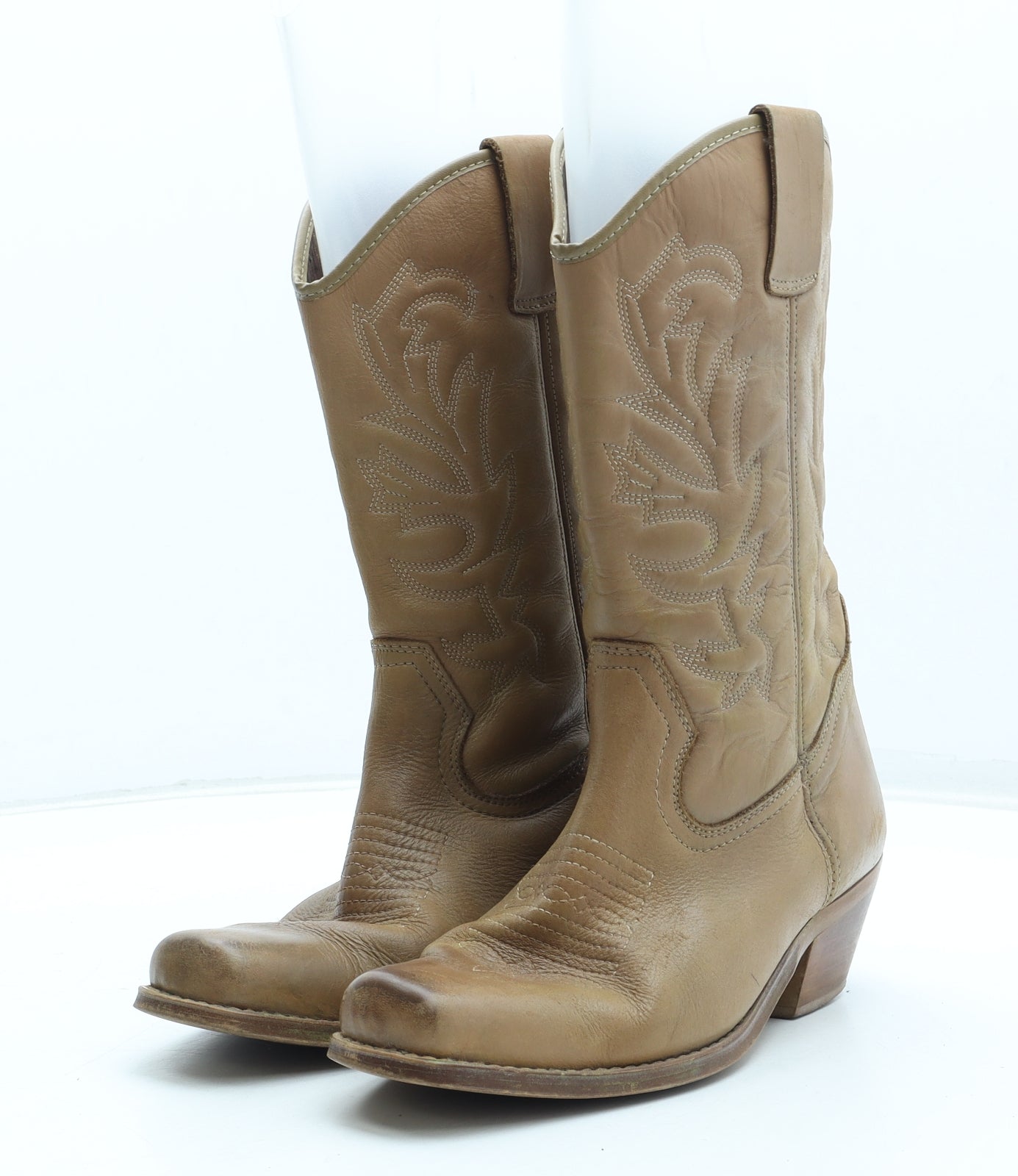 Preworn Womens Beige Geometric Leather Cowboy Boot UK
