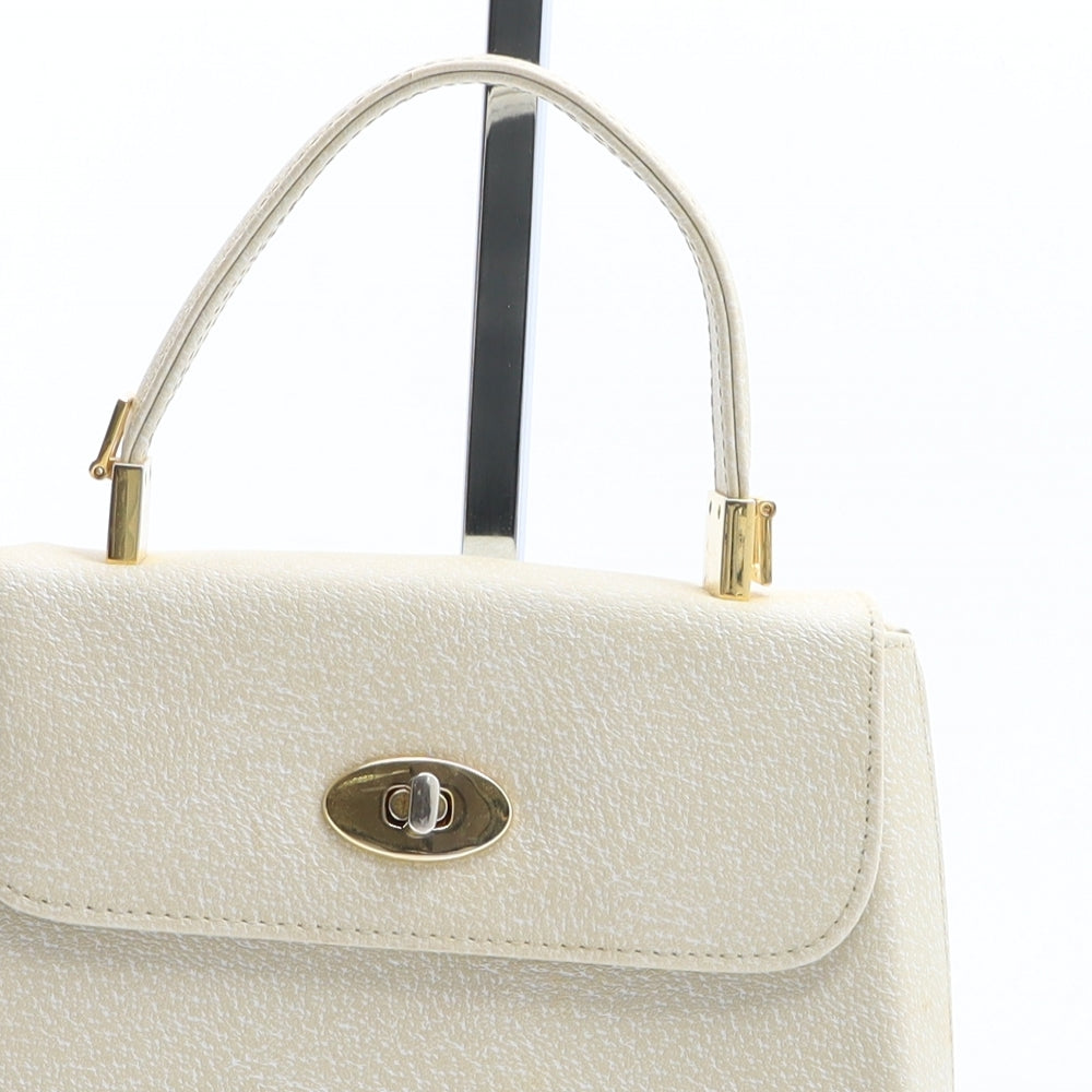 Preworn Womens Beige Polyurethane Top Handle Bag Size Small