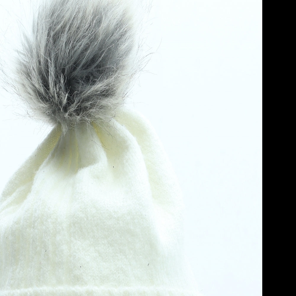 River Island Womens White Acrylic Bobble Hat One Size