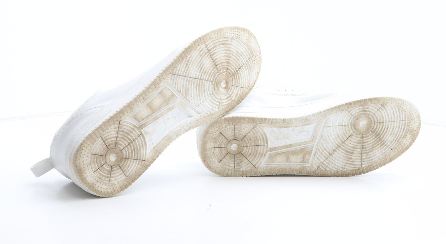 Urban Jacks Mens White Synthetic Trainer UK 7