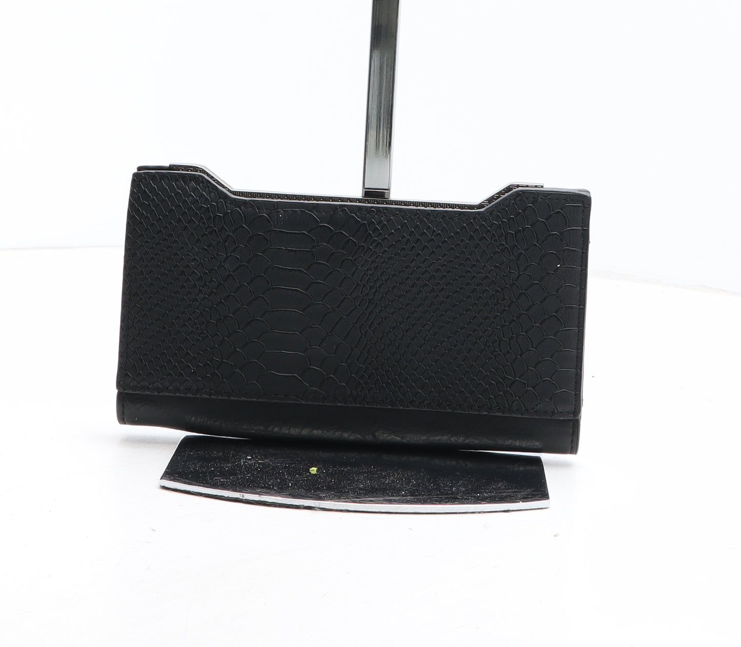 Bessie Womens Black Polyurethane Bow Tie Wallet Size M - Croc Texture