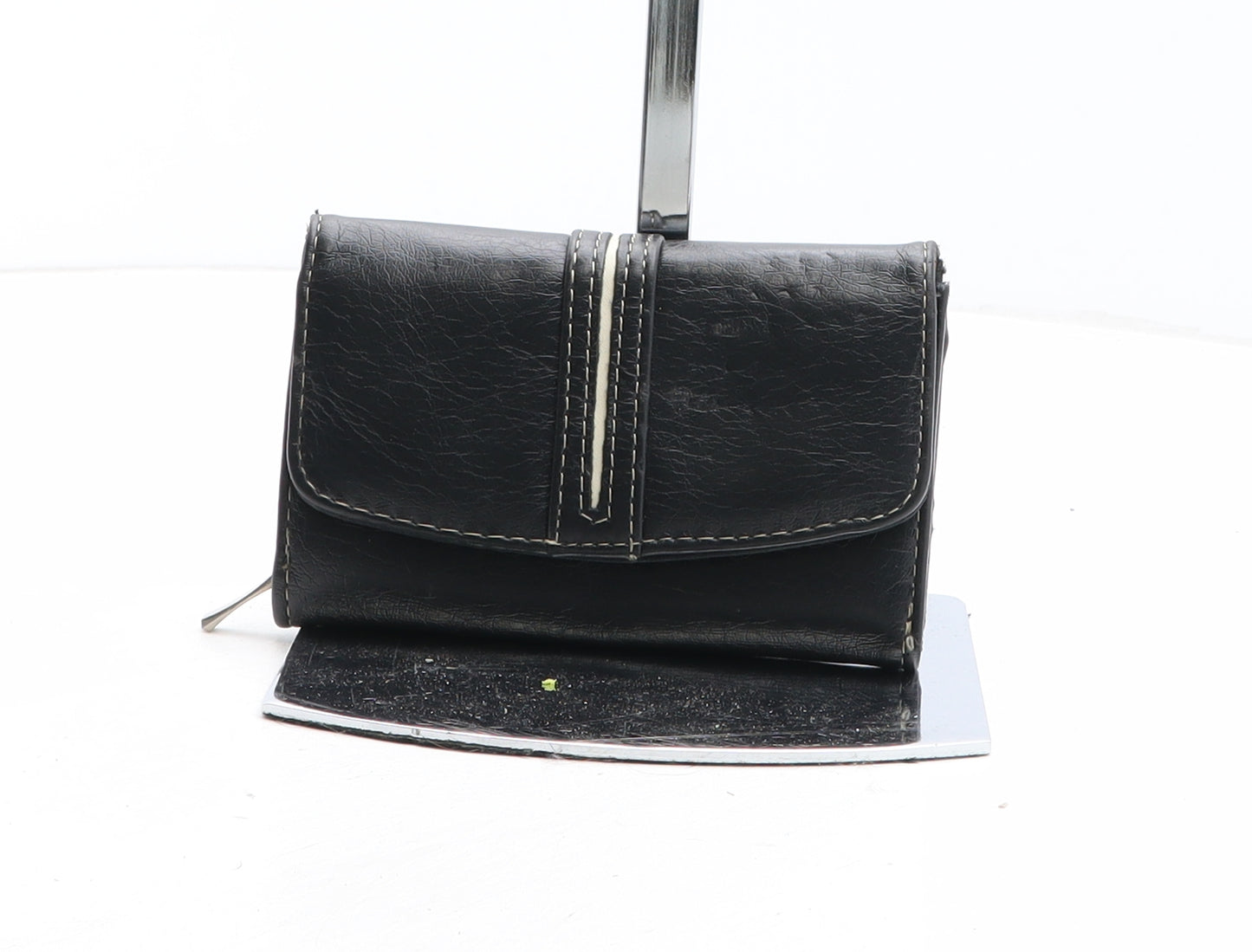 Preworn Womens Black Polyurethane Bow Tie Wallet Size S