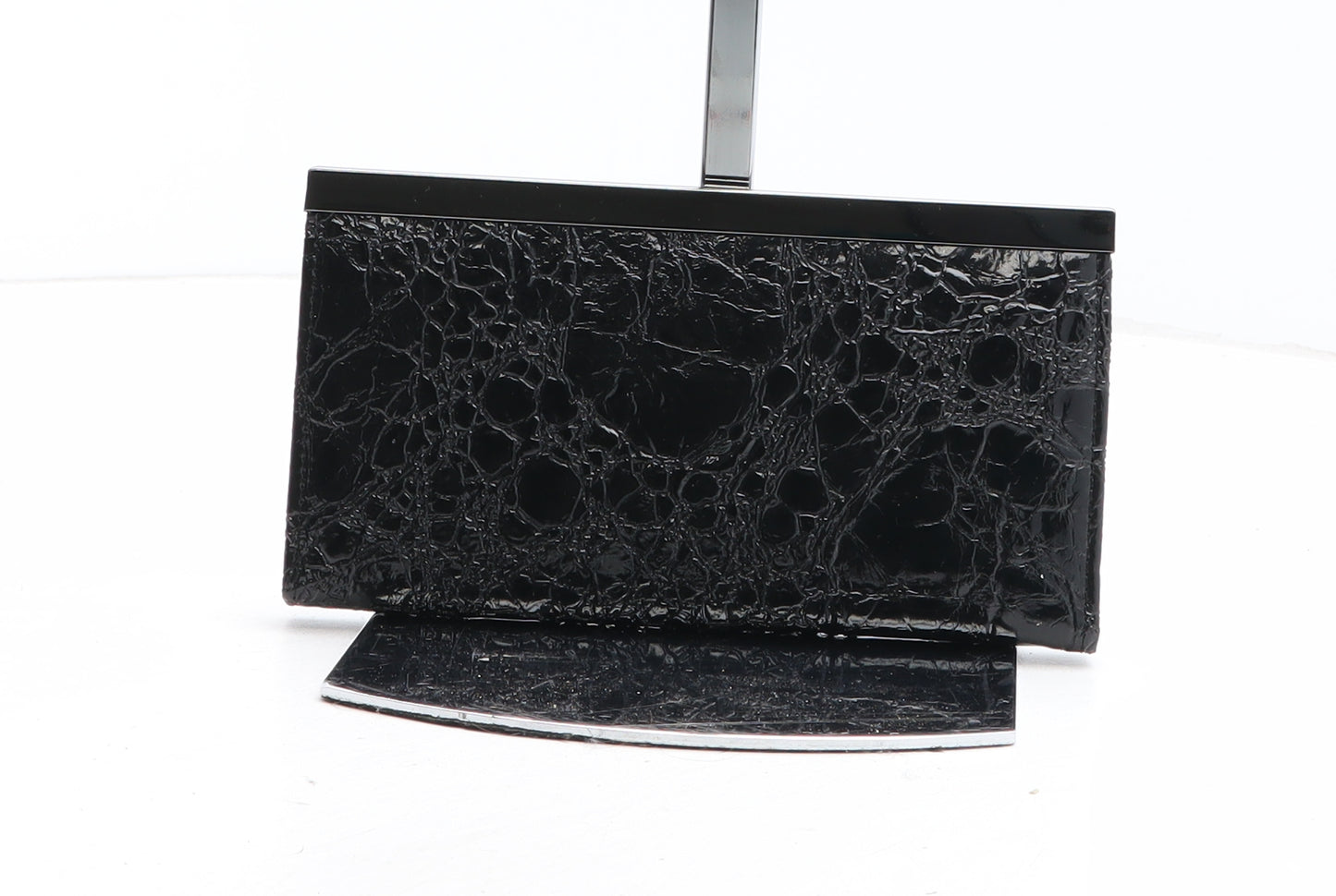 Preworn Womens Black Polyurethane Bow Tie Wallet Size M - Croc Texture