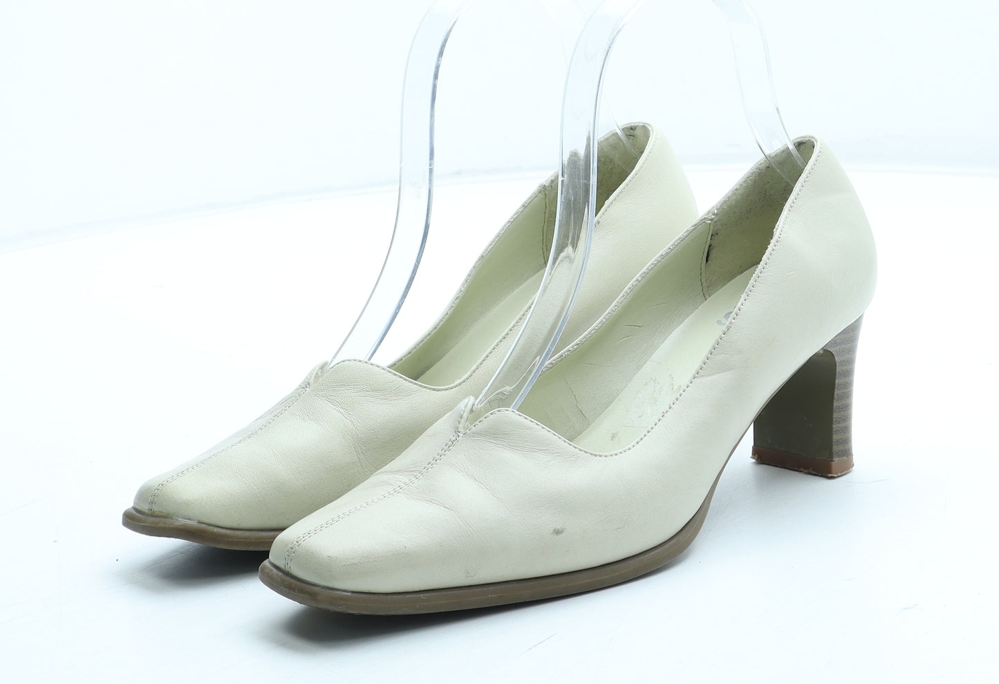 Clarks Womens Ivory Leather Court Heel UK