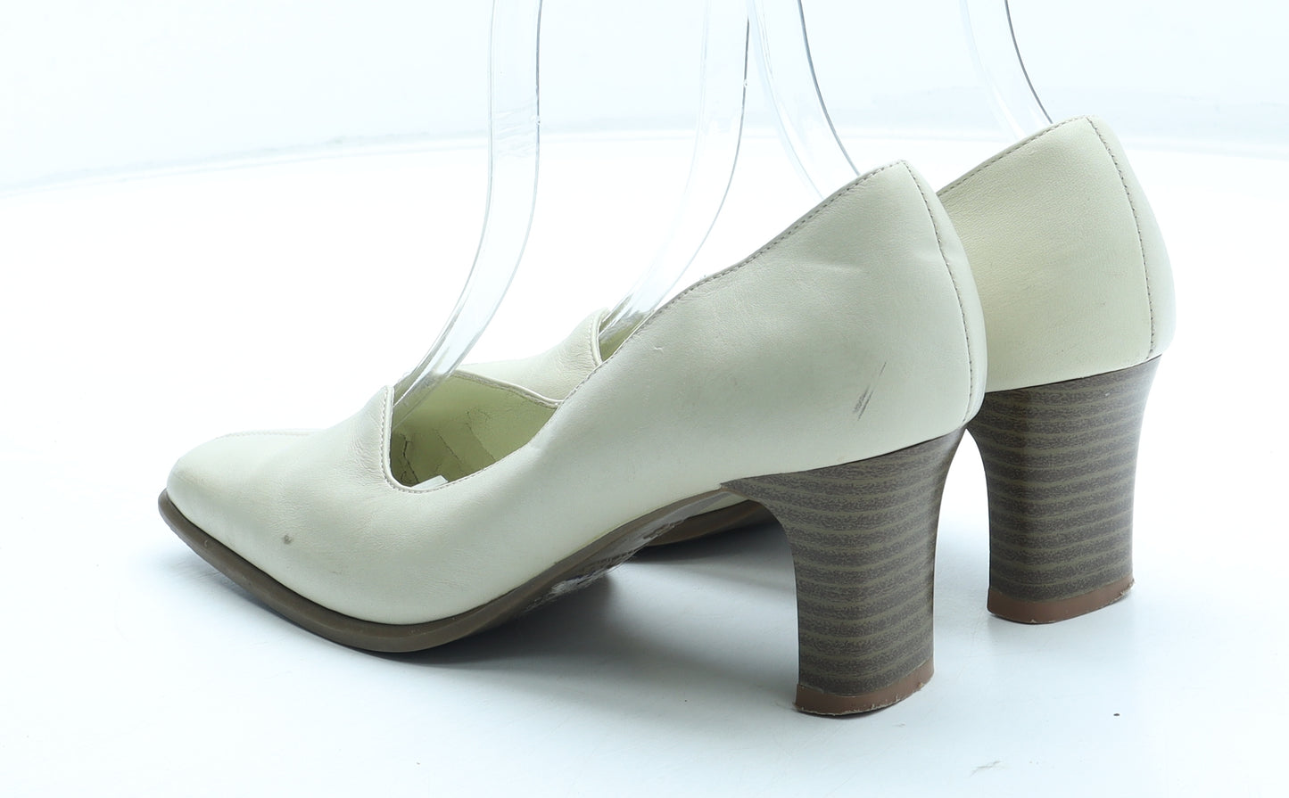 Clarks Womens Ivory Leather Court Heel UK