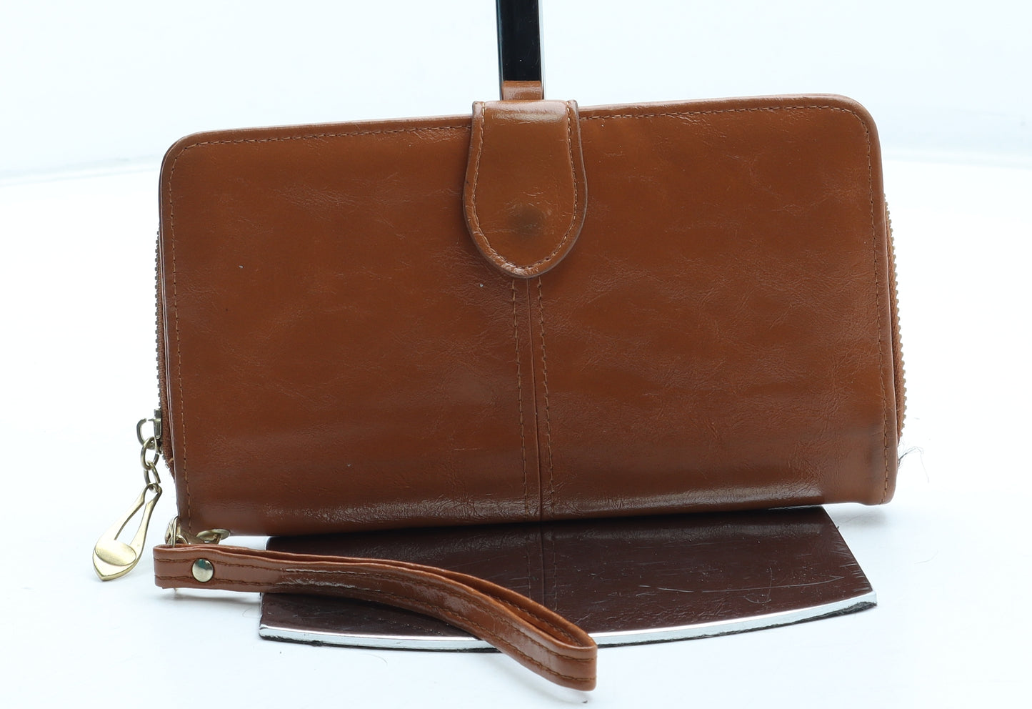 Preworn Womens Brown Leather Bow Tie Wallet Size M