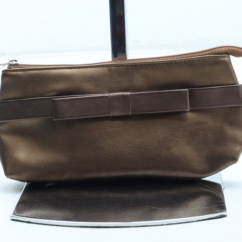 Preworn Womens Gold Polyurethane Clutch Size Small