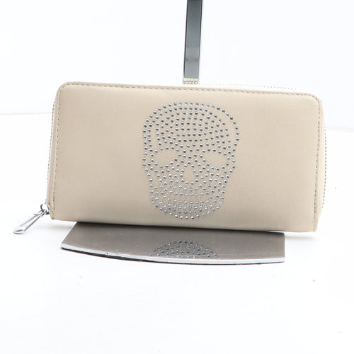 Preworn Womens Beige Polyurethane Bow Tie Wallet Size M - Skull Detail
