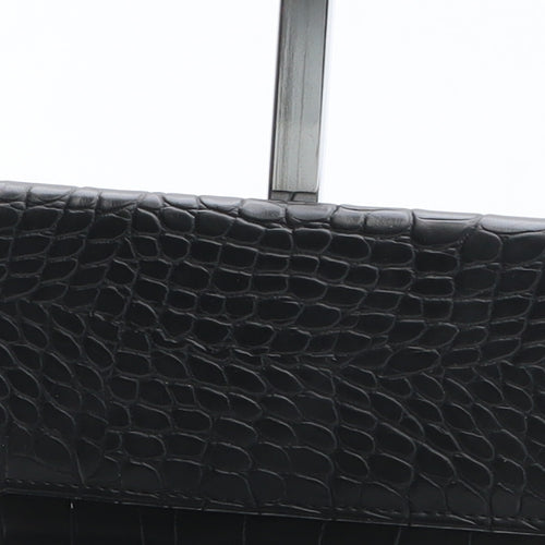 Preworn Womens Black Polyurethane Bow Tie Wallet Size M - Croc Texture