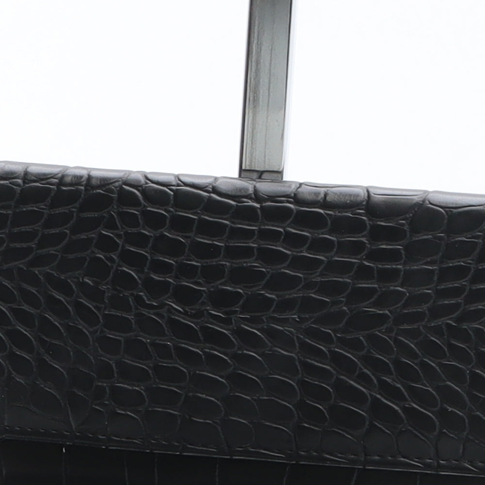 Preworn Womens Black Polyurethane Bow Tie Wallet Size M - Croc Texture