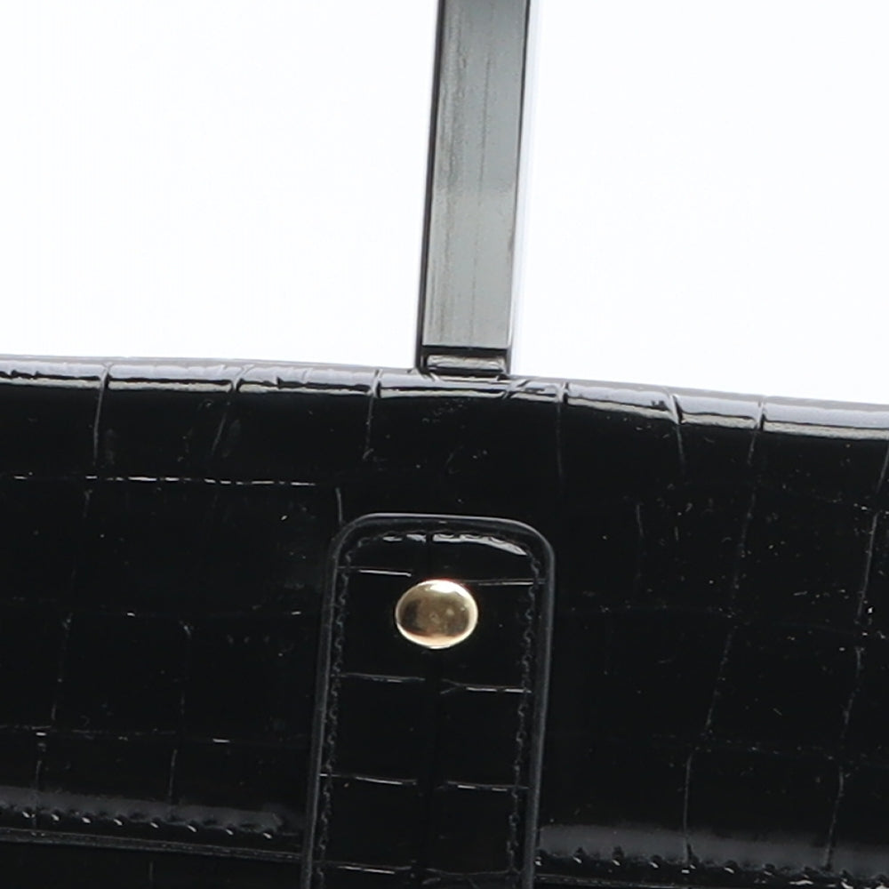 Preworn Womens Black Polyurethane Bow Tie Wallet Size M - Croc Texture